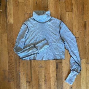 Forever 21 cropped turtleneck sweater, size M